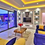 Yesilkoey 2 Bedroom Secluded With Private Pool Hot Tub Villa