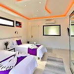 Yesilkoey 2 Bedroom Secluded With Private Pool Hot Tub Villa *