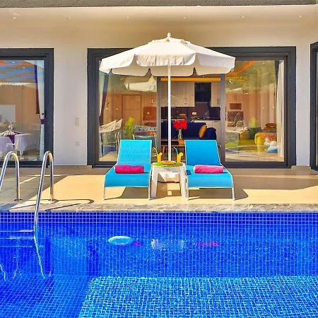Yesilkoey 2 Bedroom Secluded With Private Pool Hot Tub Villa *