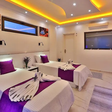 Yesilkoey 2 Bedroom Secluded With Private Pool Hot Tub *