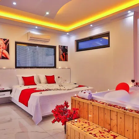 Yesilkoey 2 Bedroom Secluded With Private Pool Hot Tub Villa