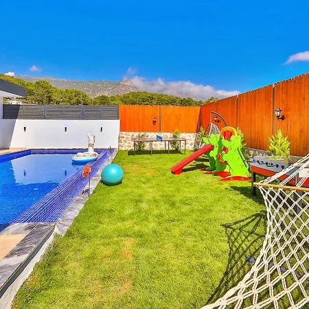 Yesilkoey 2 Bedroom Secluded With Private Pool Hot Tub Vilă Kalkan