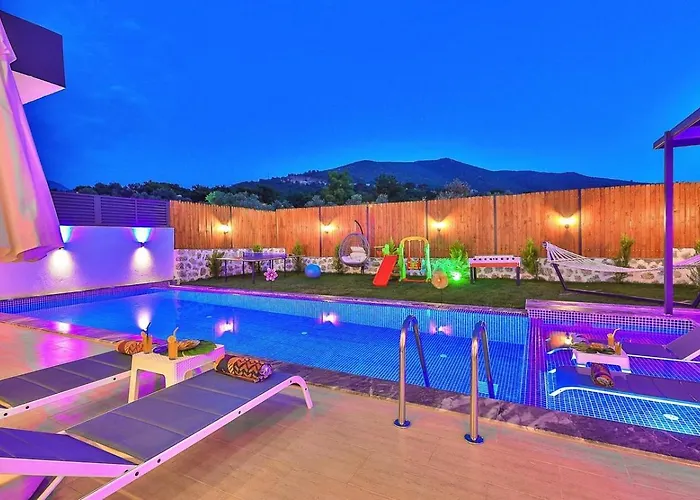 Yesilkoey 2 Bedroom Secluded With Private Pool Hot Tub Kalkan